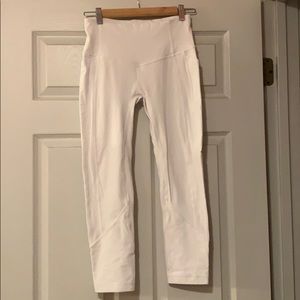 Lululemon medium rise crop